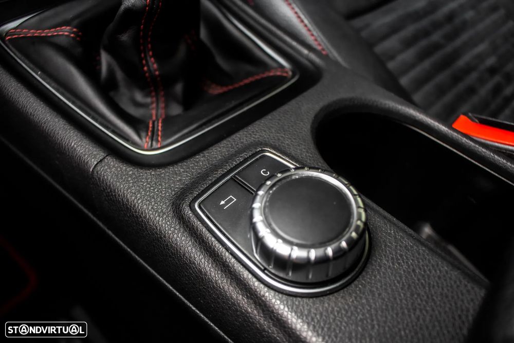 Mercedes-Benz A 180 CDI AMG Line - 22