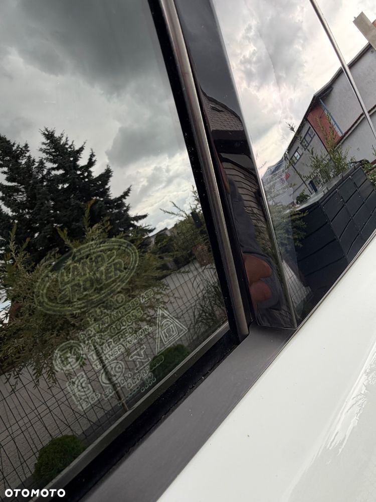 Land Rover Range Rover Evoque 2.0 D150 mHEV R-Dynamic HSE - 27