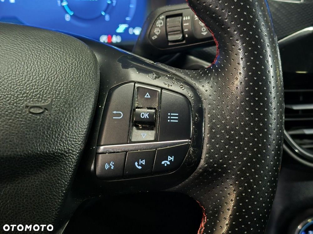 Ford Kuga 1.5 EcoBoost ST-LINE - 26