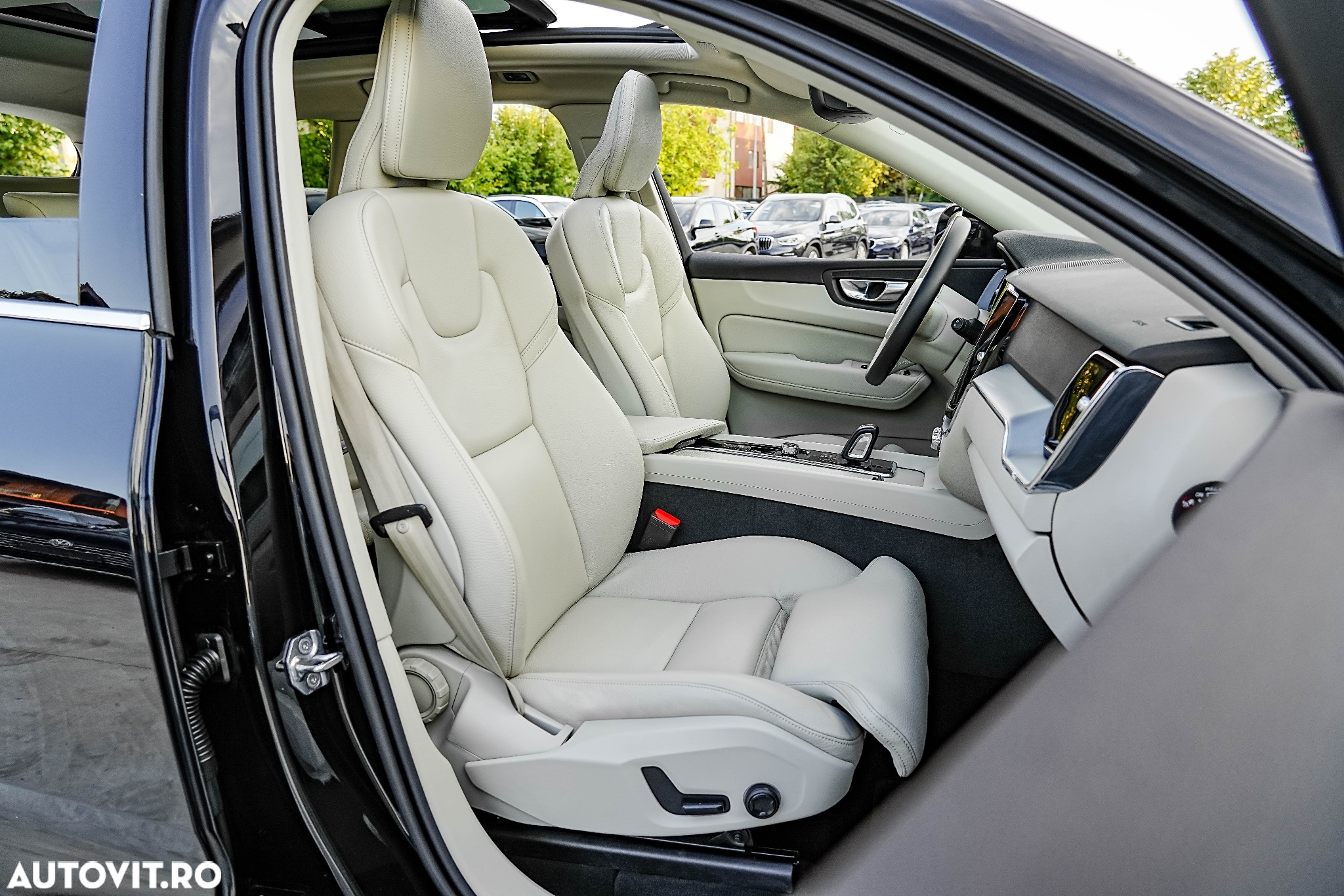 Volvo XC 60 T6 AWD Recharge Geartronic Inscription - 8