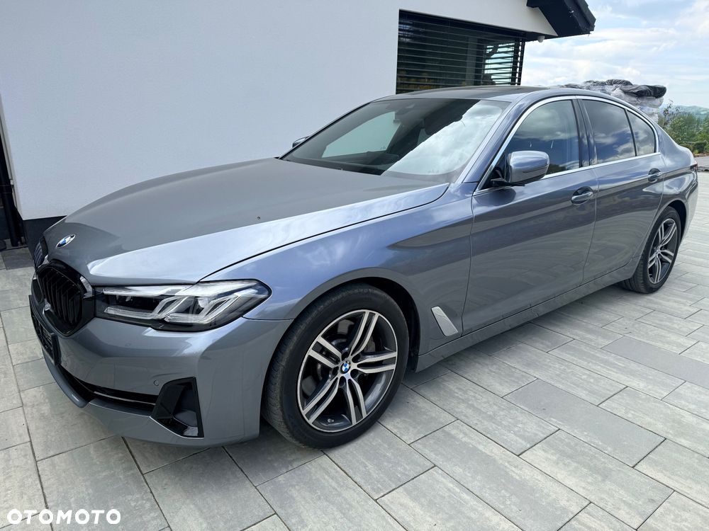 BMW Seria 5 530i xDrive Sport Line - 3