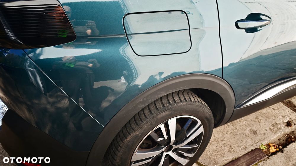 Peugeot 5008 1.2 PureTech Allure S&S EAT8 - 17