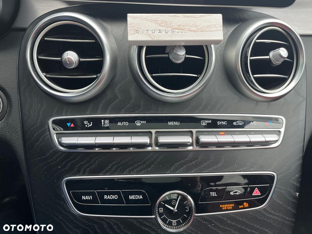Mercedes-Benz Klasa C 200 4MATIC 9G-TRONIC - 16