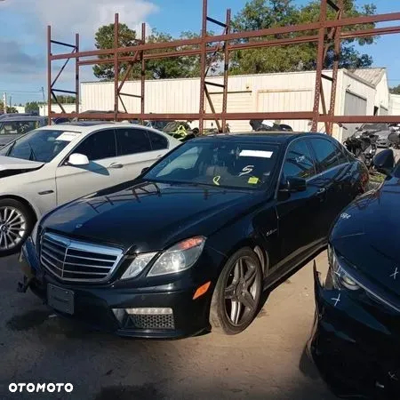 Mercedes-Benz Klasa E 63 AMG - 16