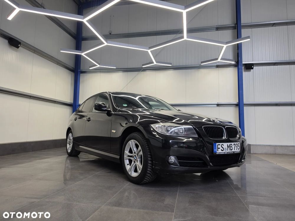 BMW Seria 3 318i - 7