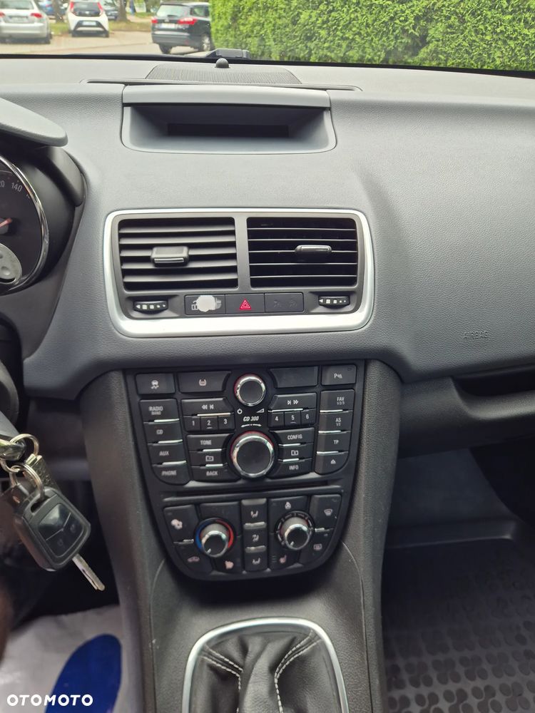 Opel Meriva - 12