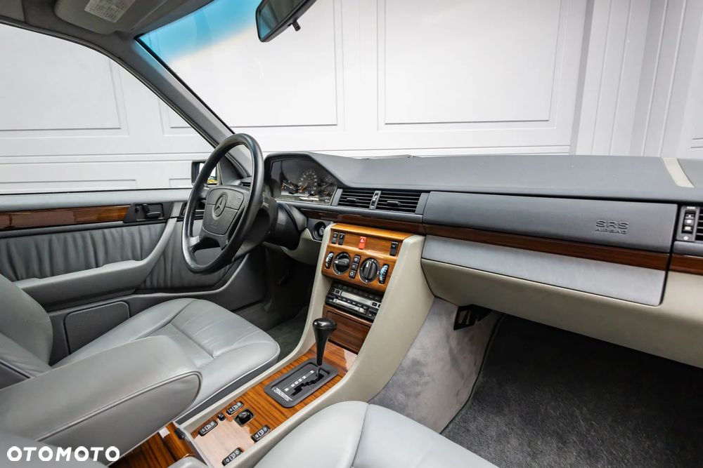 Mercedes-Benz Klasa E - 38