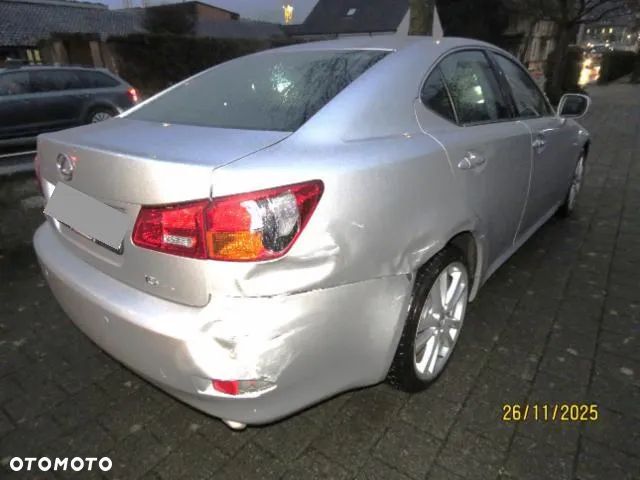 Lexus IS - 4