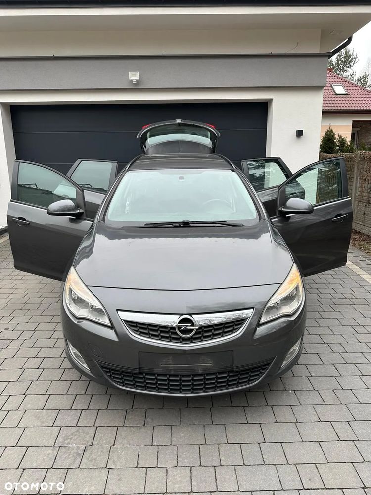 Opel Astra GTC 1.4 Turbo - 10