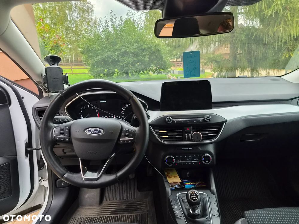 Ford Focus 1.0 EcoBoost Active Business - 8