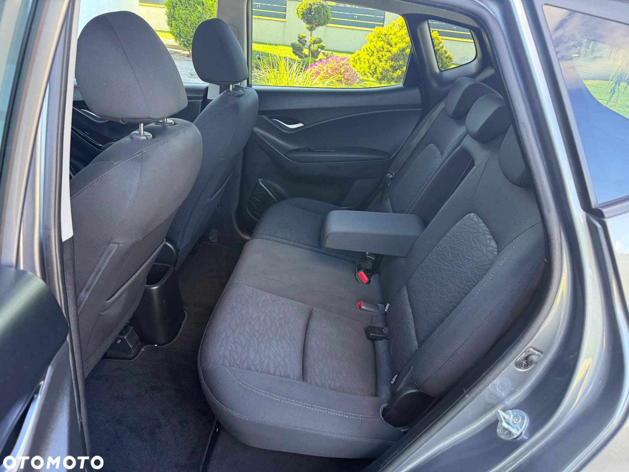 Hyundai ix20 1.6 CRDi blue YES Plus - 16