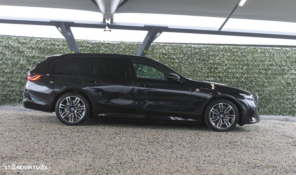 BMW 530 e Pack Desportivo M - 3