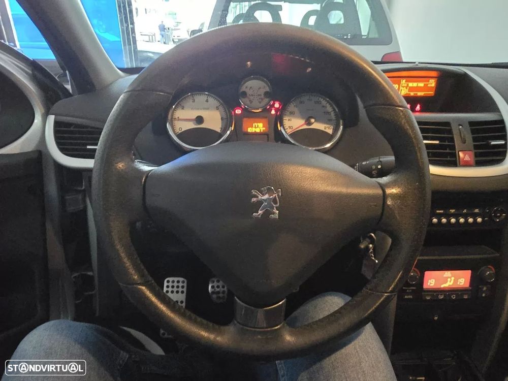 Peugeot 207 1.4 16V Active - 13
