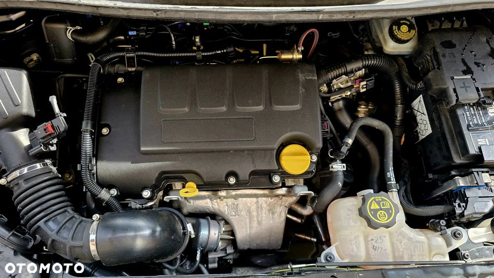 Opel Adam 1.4 Turbo S - 29