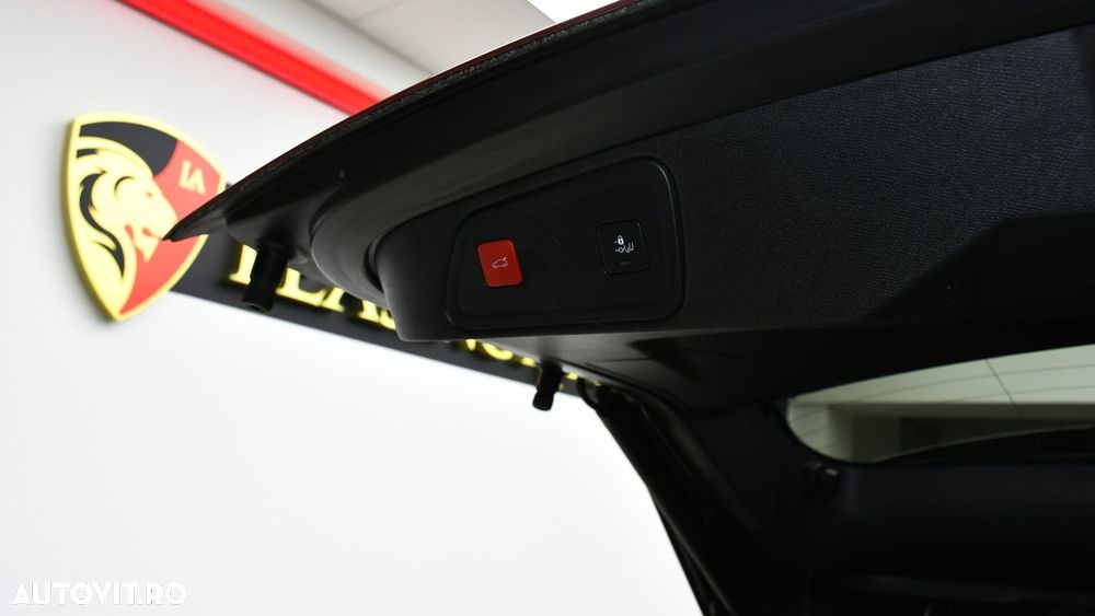 Peugeot 3008 PHEV 300 EAT8 4X4 GT - 36