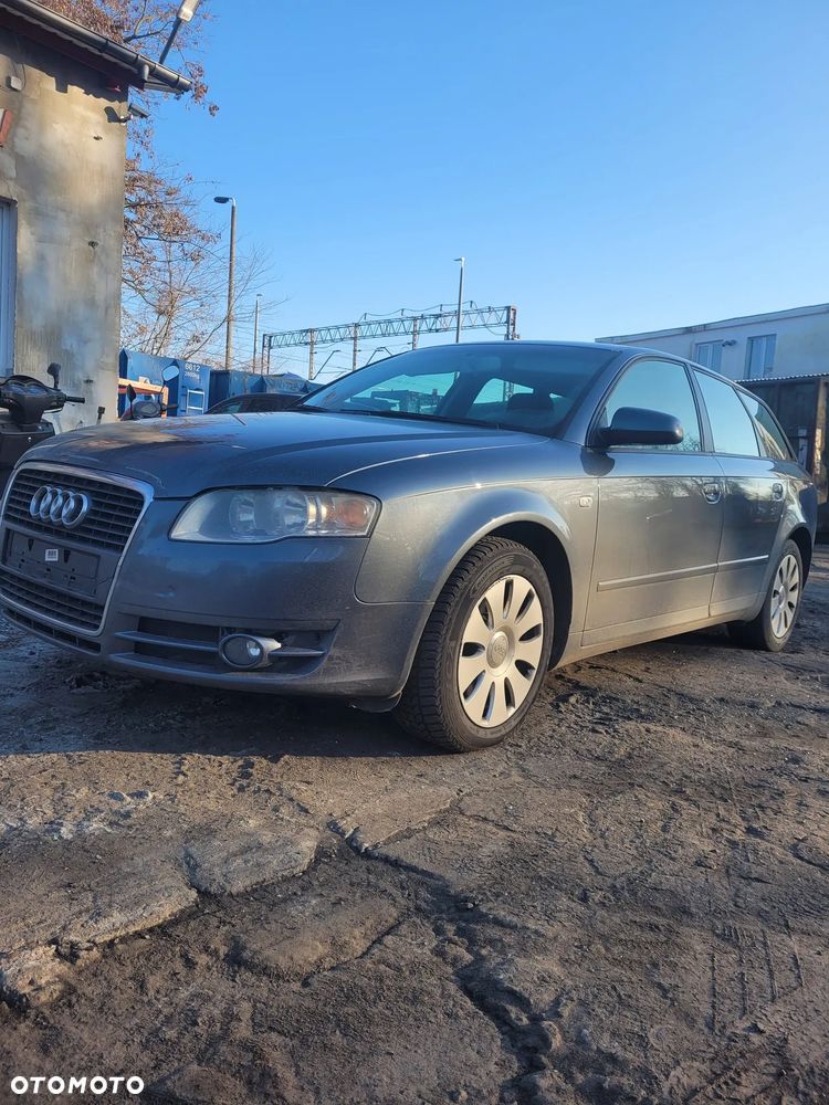 Części- Audi a4 kod lakieru: LX7Z Pojemność: 2496  Moc: 120kW  Rok: 2005  Diesel - 2