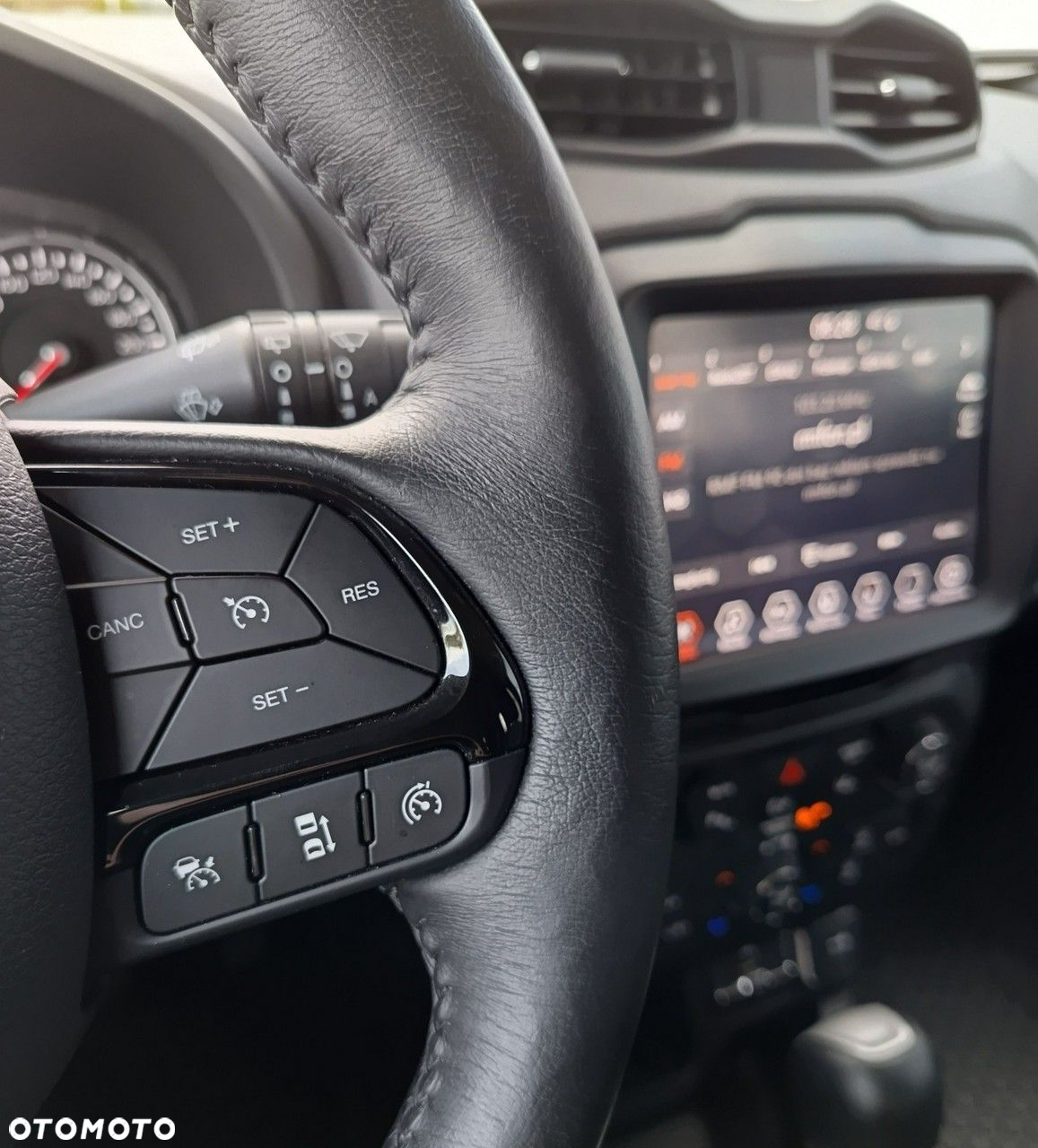Jeep Renegade 1.5 T4 mHEV Upland FWD S&S DCT - 15