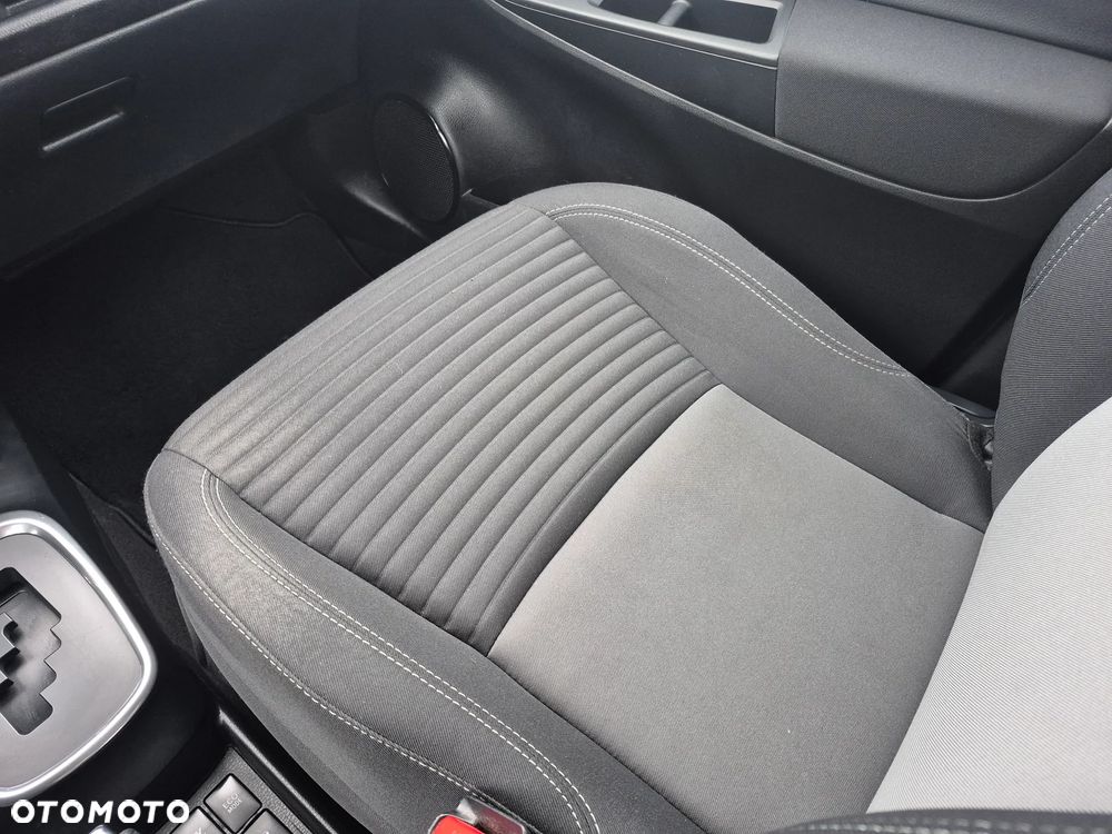 Toyota Yaris Hybrid 100 Premium - 18