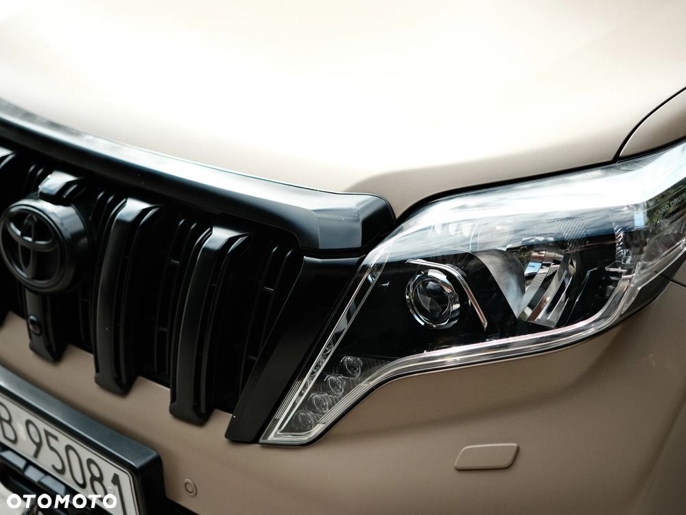 Toyota Land Cruiser LC 3.0 D-4D Premium - 4