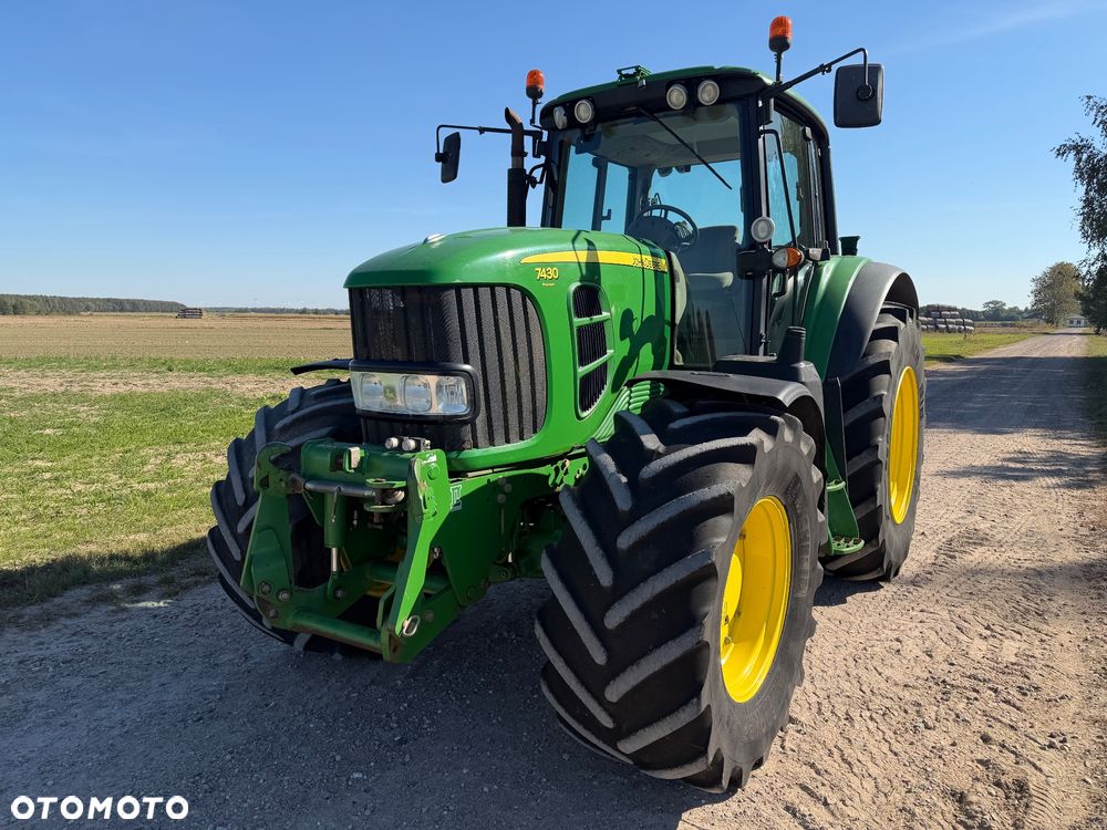 John Deere 7430 - 2