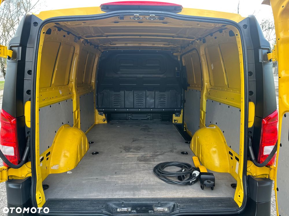 Mercedes-Benz eVito - 11