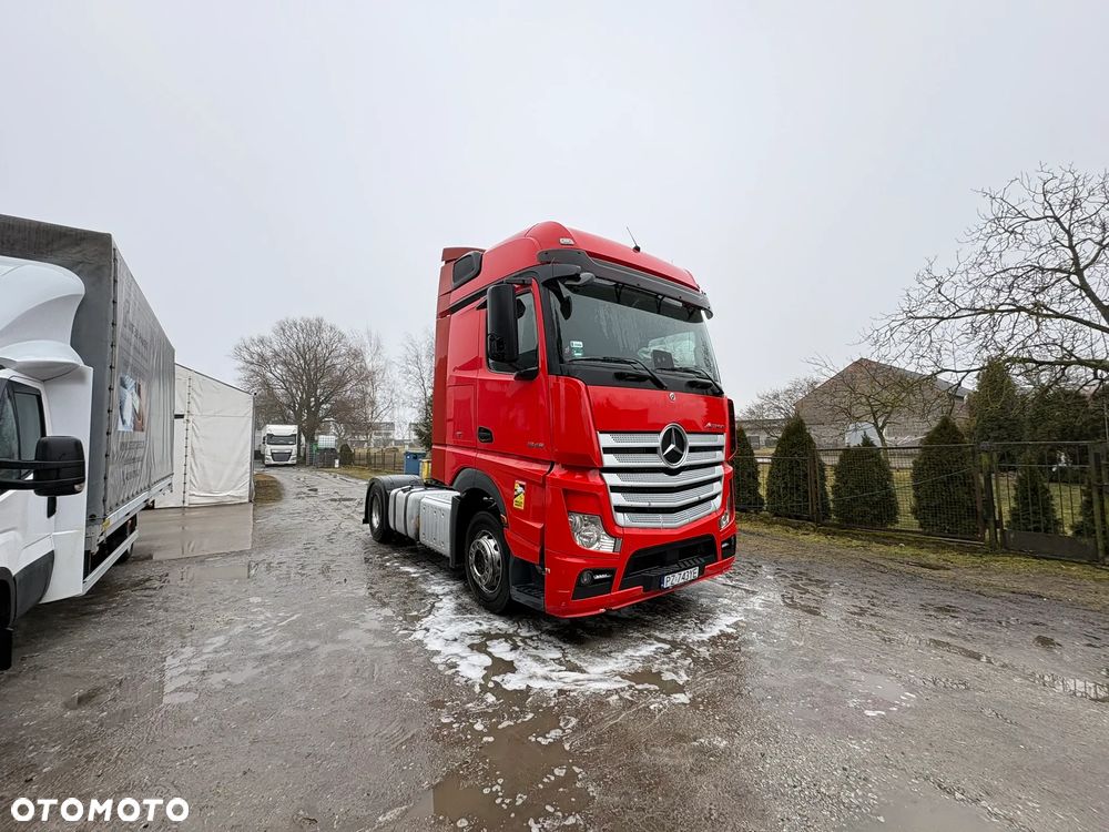 Mercedes-Benz ACTROSS MP4 - 1