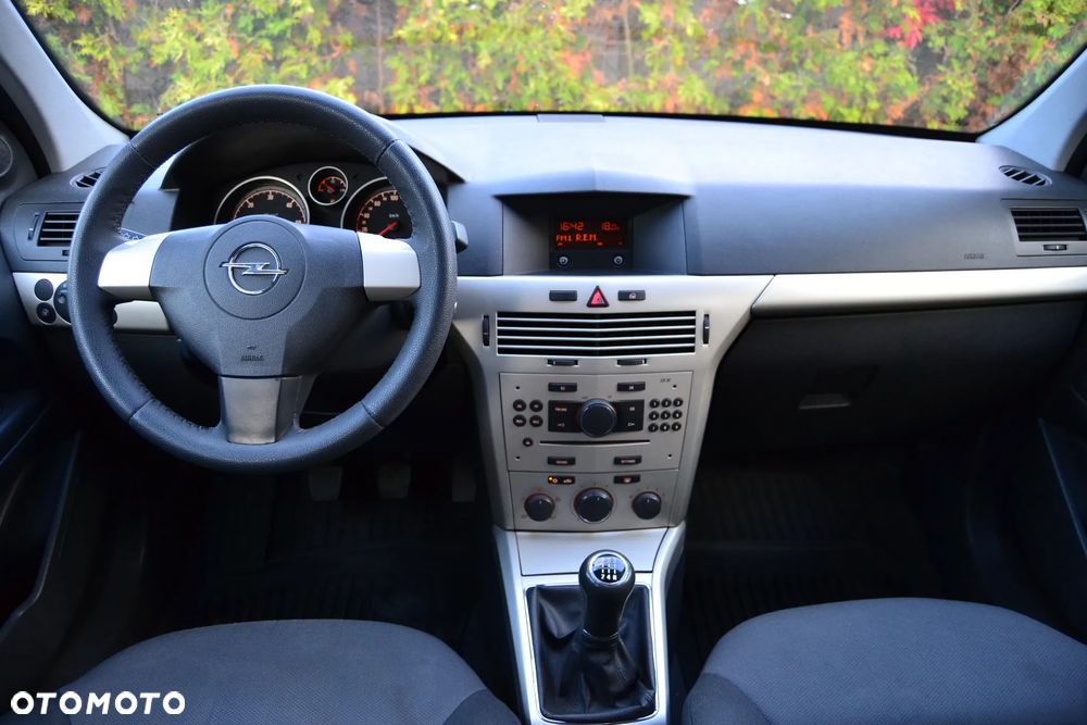 Opel Astra 1.7 CDTI Cosmo - 27
