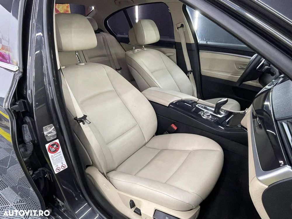 BMW Seria 5 525d xDrive Aut. - 11