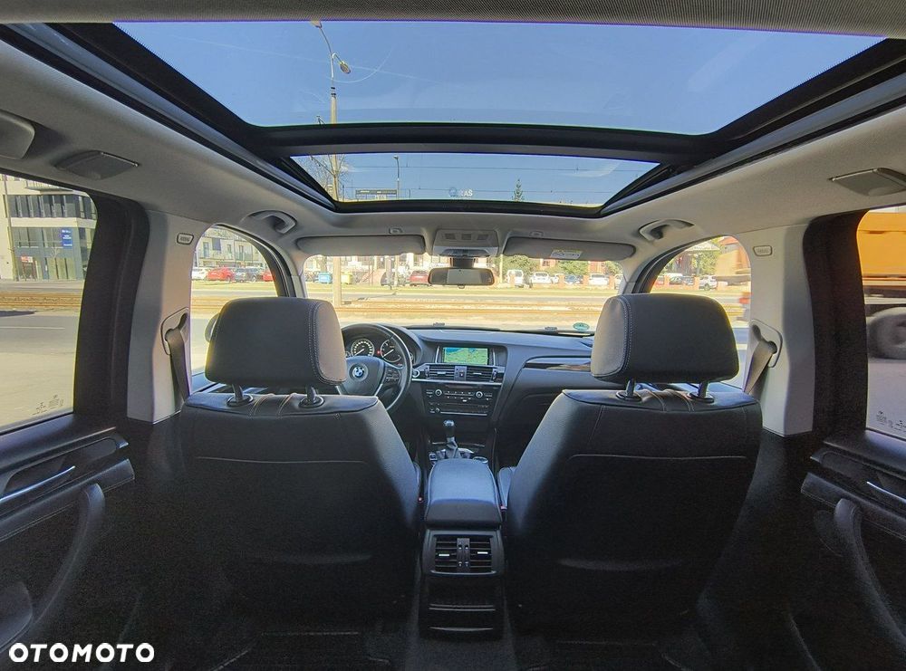 BMW X3 sDrive18d Luxury Line - 16