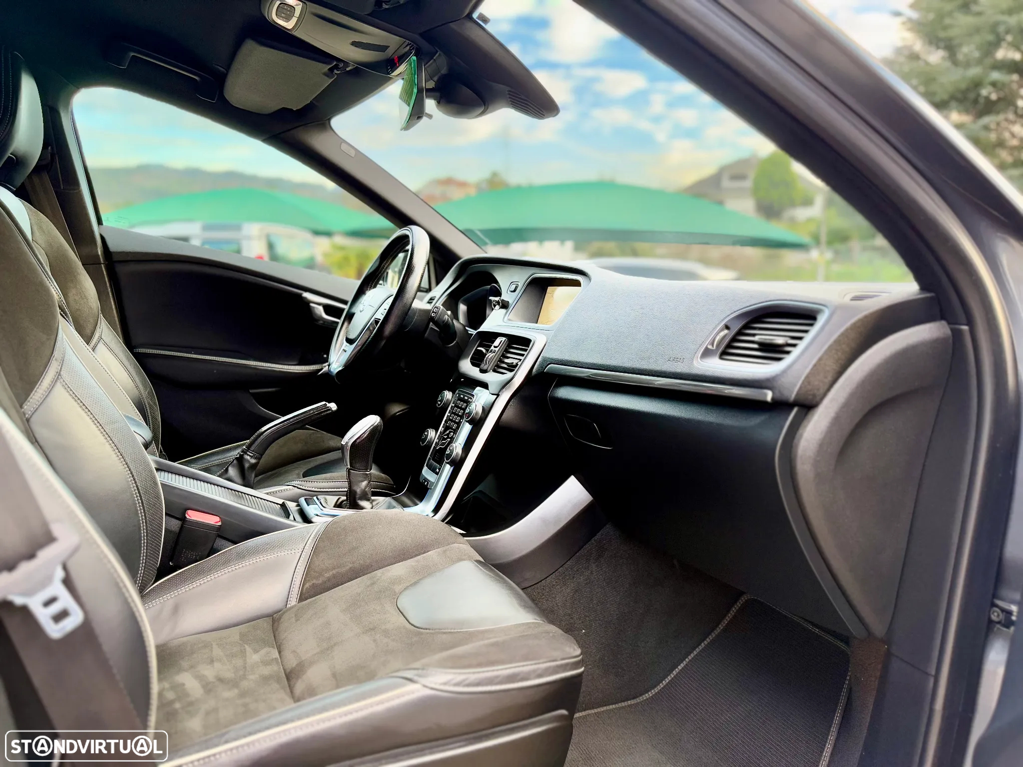 Volvo V40 1.6 D2 R-Design - 21