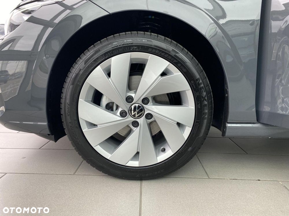 Volkswagen Golf - 37