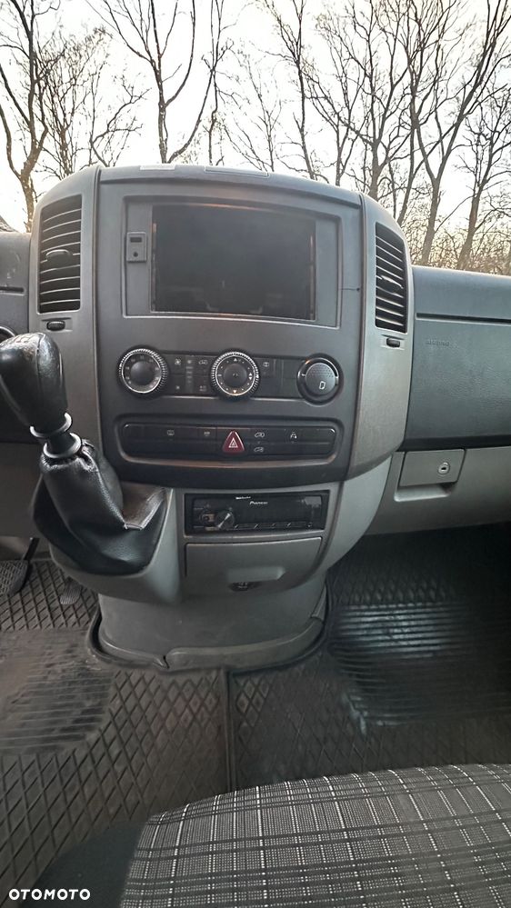 Volkswagen Crafter - 13