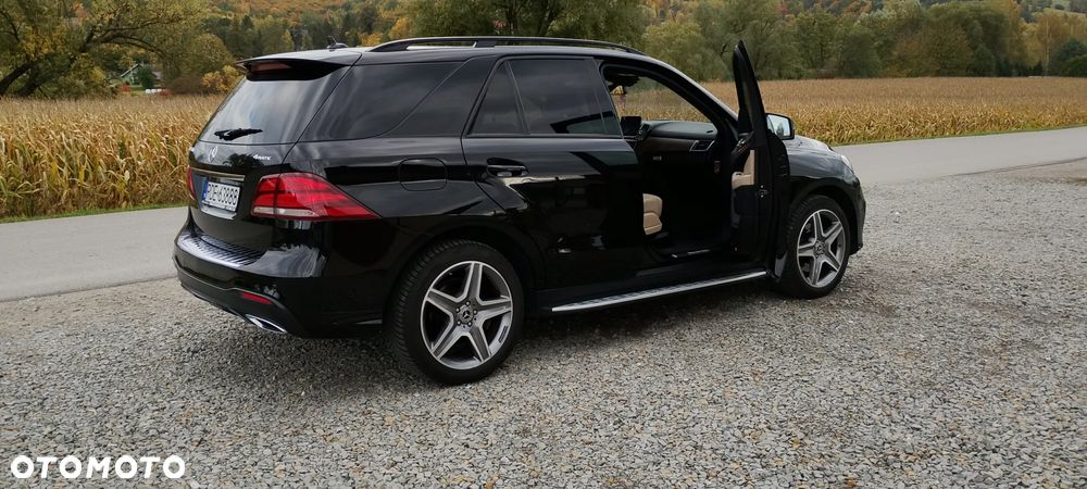 Mercedes-Benz GLE 350 d 4-Matic - 24