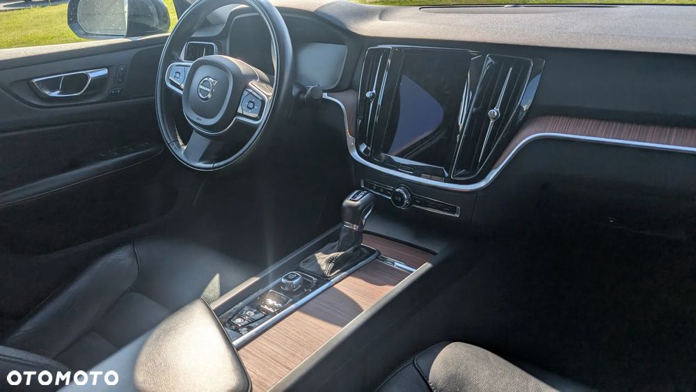 Volvo S60 T5 Momentum Pro - 16