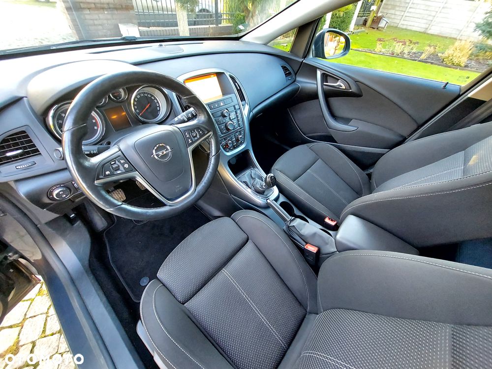 Opel Astra 1.4 Turbo Design Edition - 21