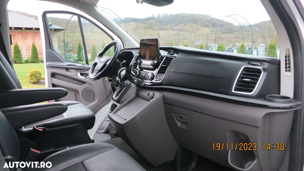 Ford Tourneo Custom Bus 320 2.0 EcoBlue 185 CP L1H1 Sport Aut. - 11