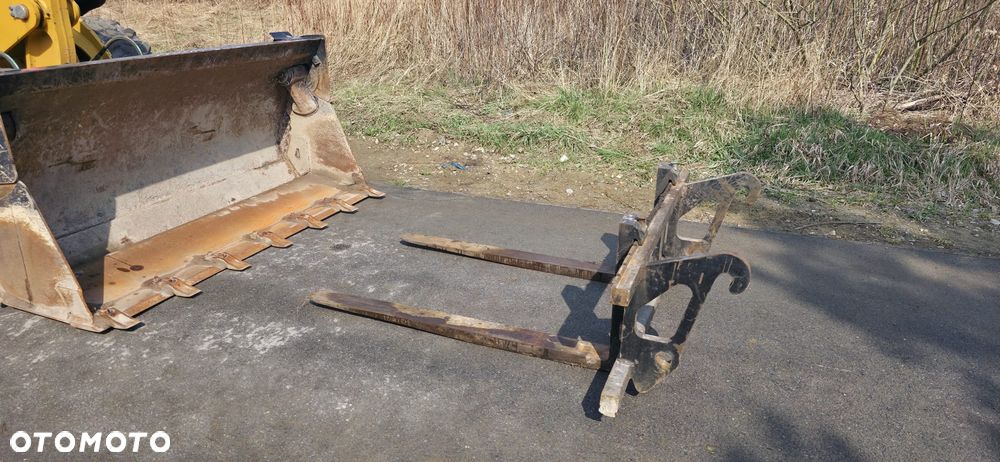 Caterpillar 906M /  Cat 906, 907, 908 - 6