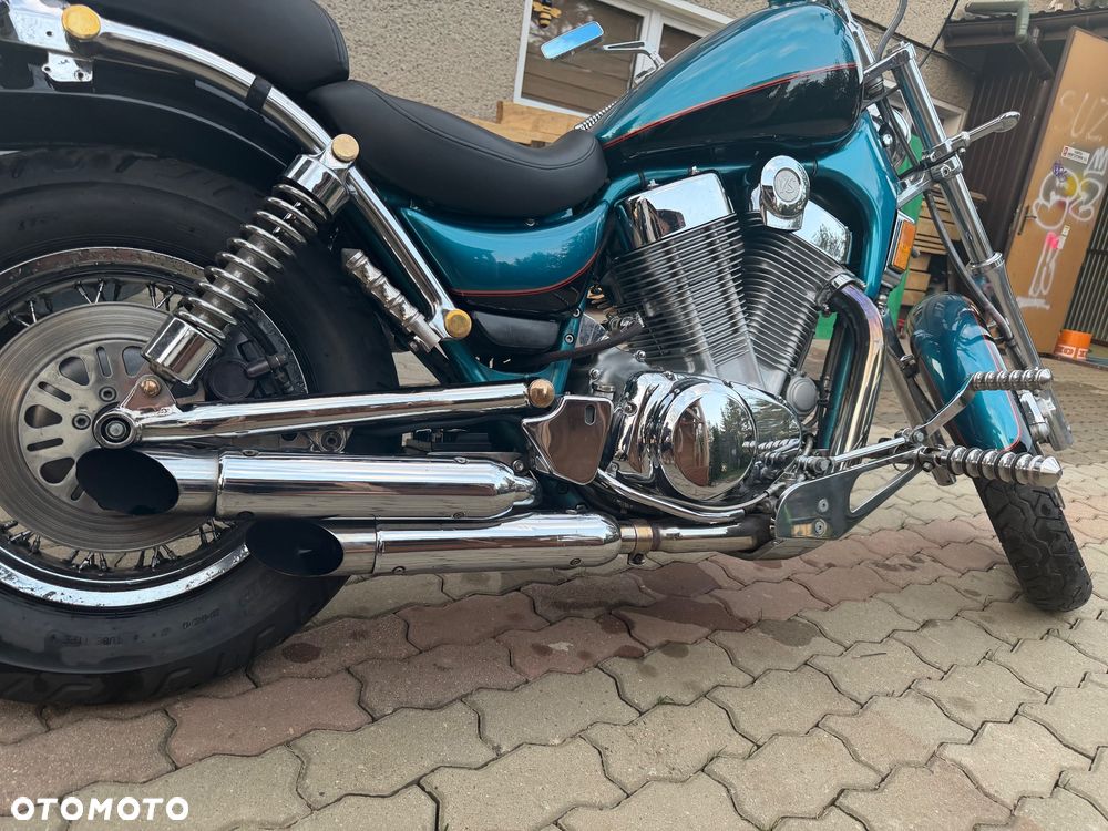 Suzuki Intruder - 14