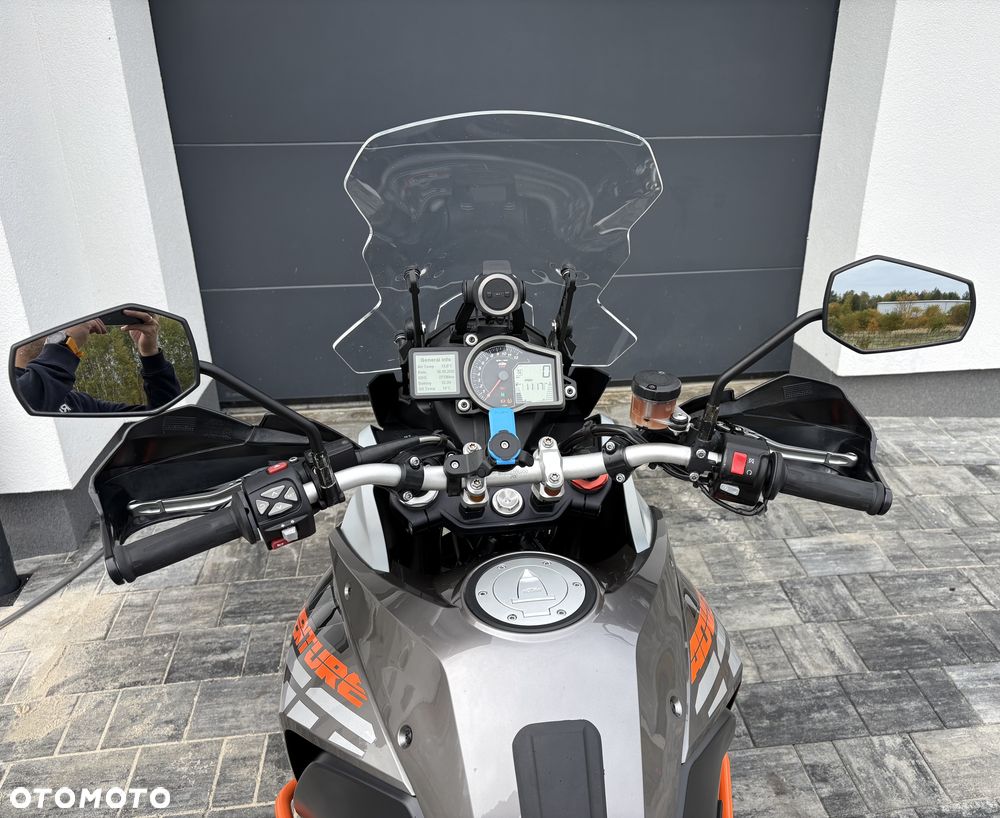 KTM Adventure - 12