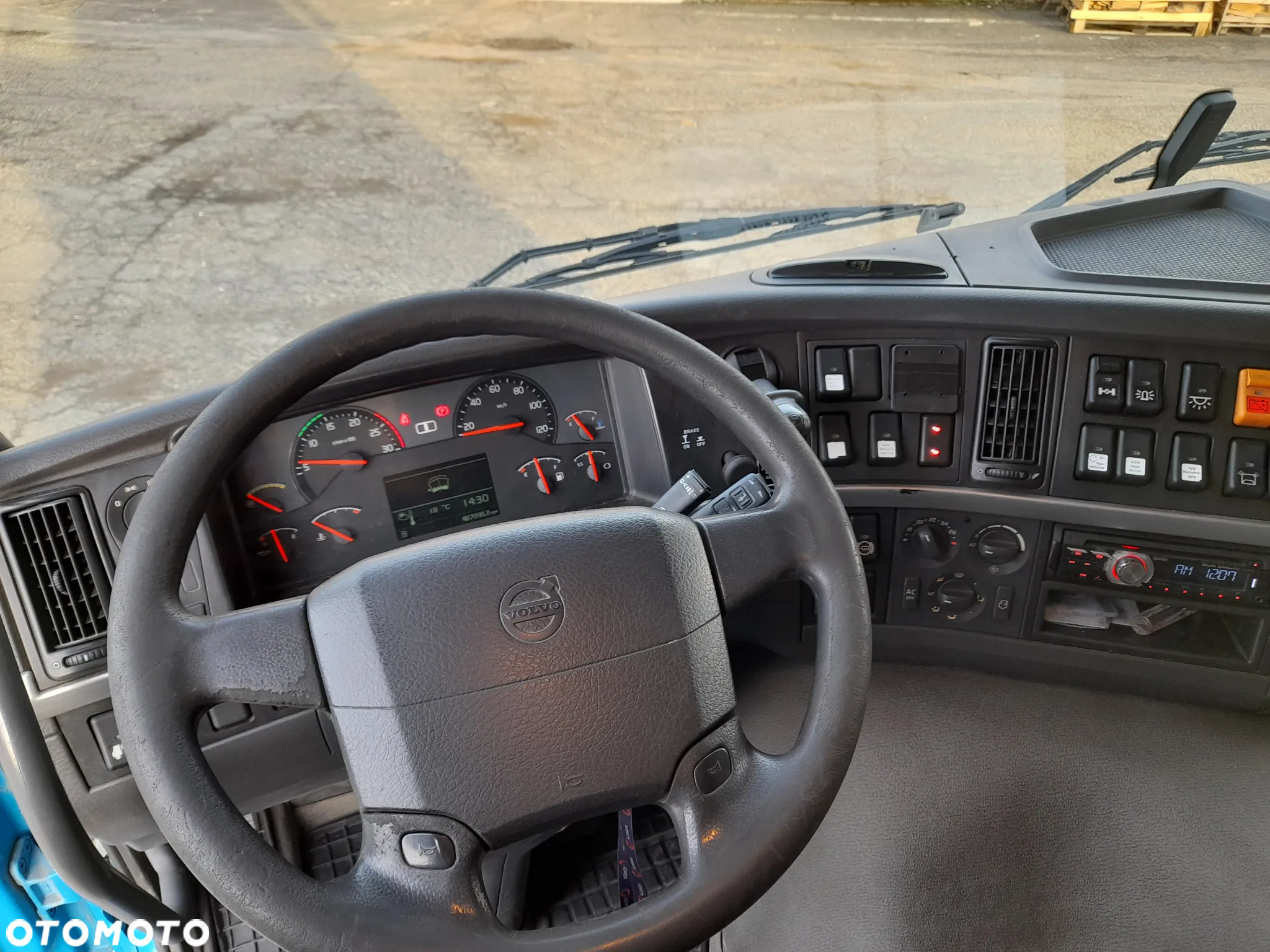 Volvo AUTOCYSTERNA Netto 249 900 zł FM 420 E5 - 11