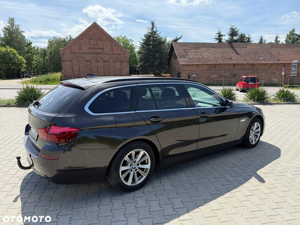 BMW Seria 5 518d Luxury Line - 3