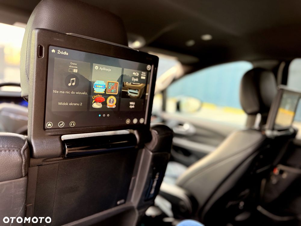 Chrysler Pacifica - 8