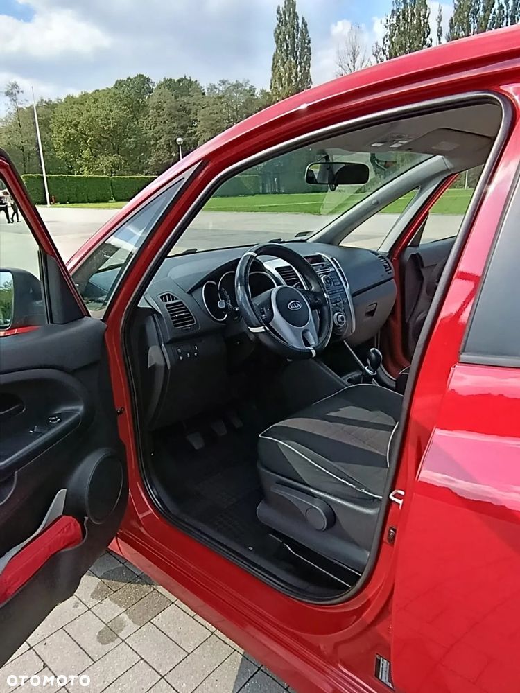 Kia Venga 1.6 L - 15