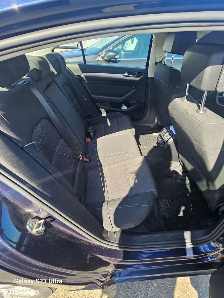 Volkswagen Passat 2.0 TDI Comfortline - 7