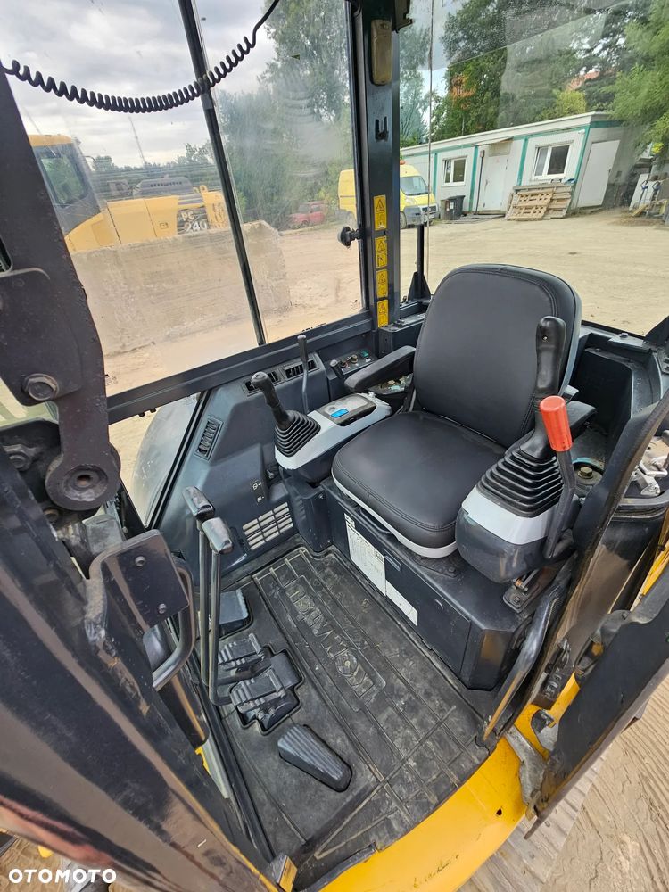 Komatsu PC 55 - 30