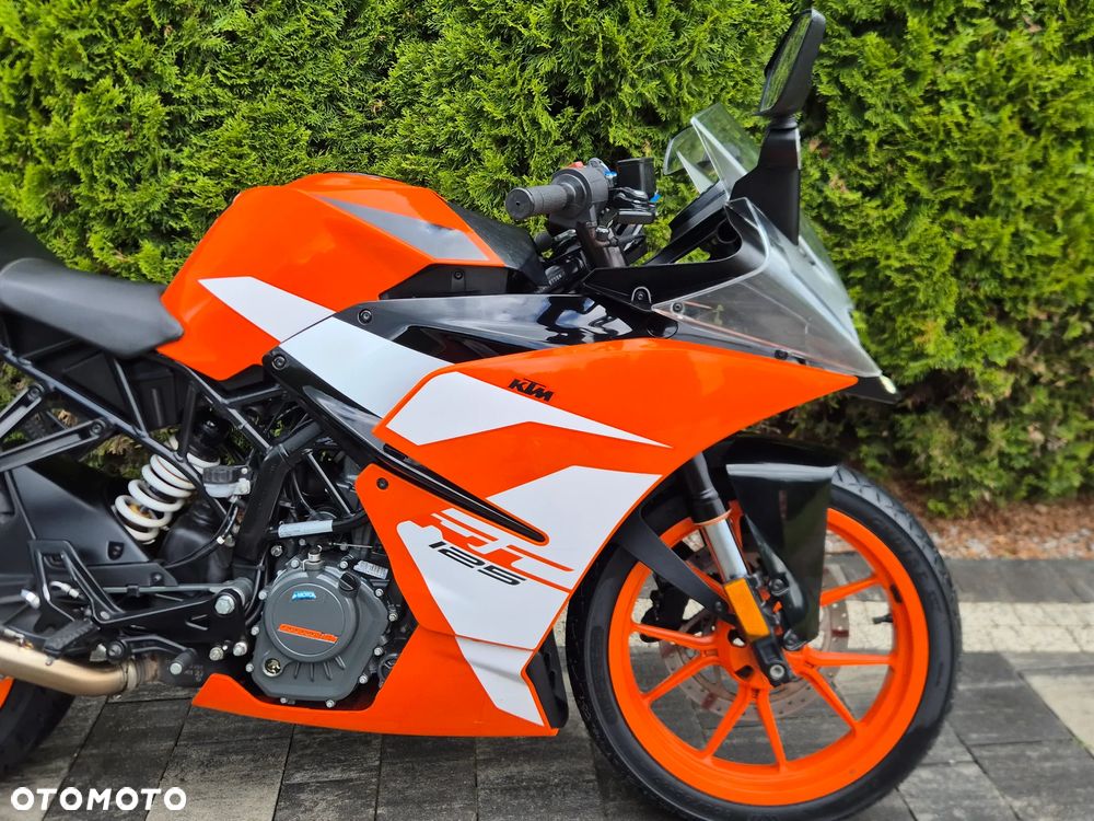 KTM RC 125 - 8