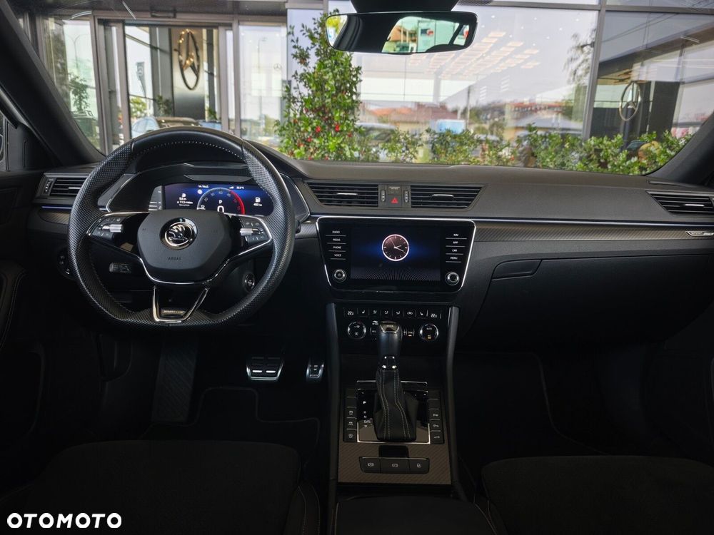 Skoda Superb 2.0 TDI SCR 4x4 Sportline DSG - 16