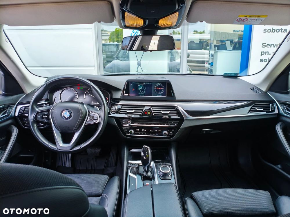 BMW Seria 5 518d Sport Line - 6