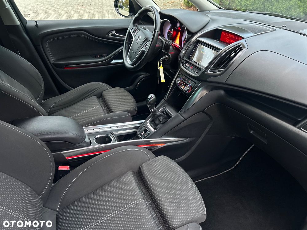 Opel Zafira - 18