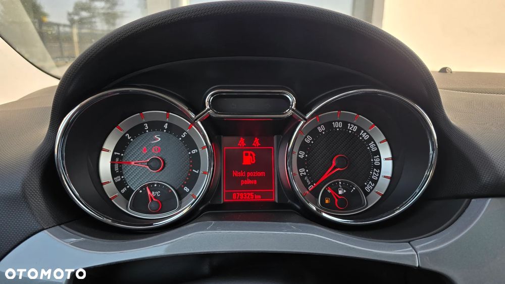 Opel Adam 1.4 Turbo Rocks S - 12